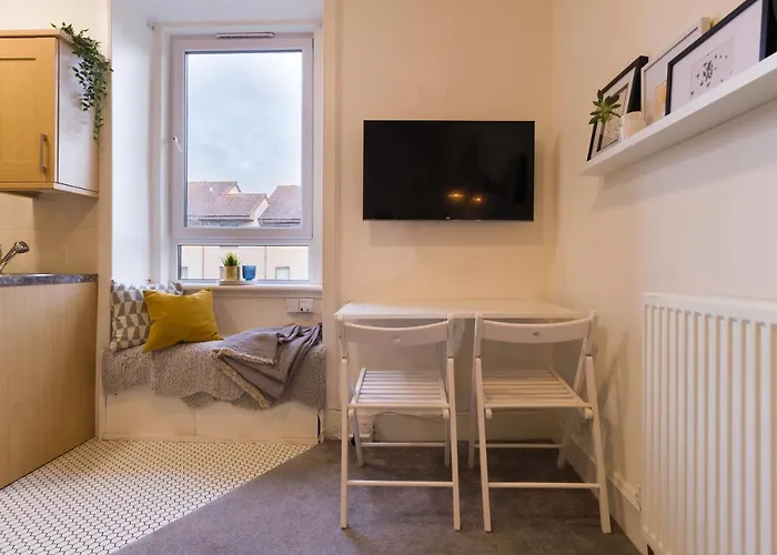 Stylish And Comfortable City Centre Apartment